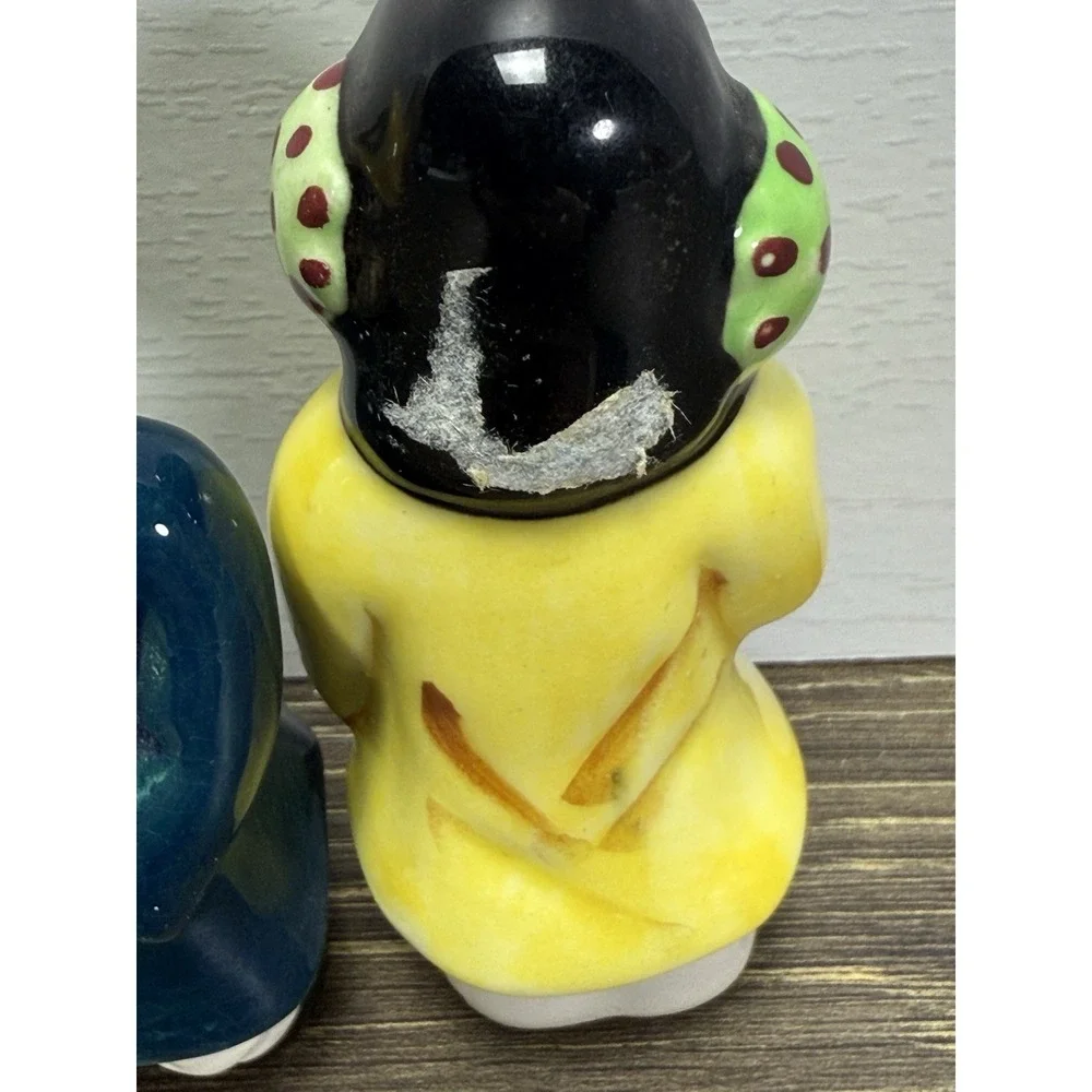 Vintage‎ Asian Couple Salt Pepper Shakers Japan Hand Painted Figural